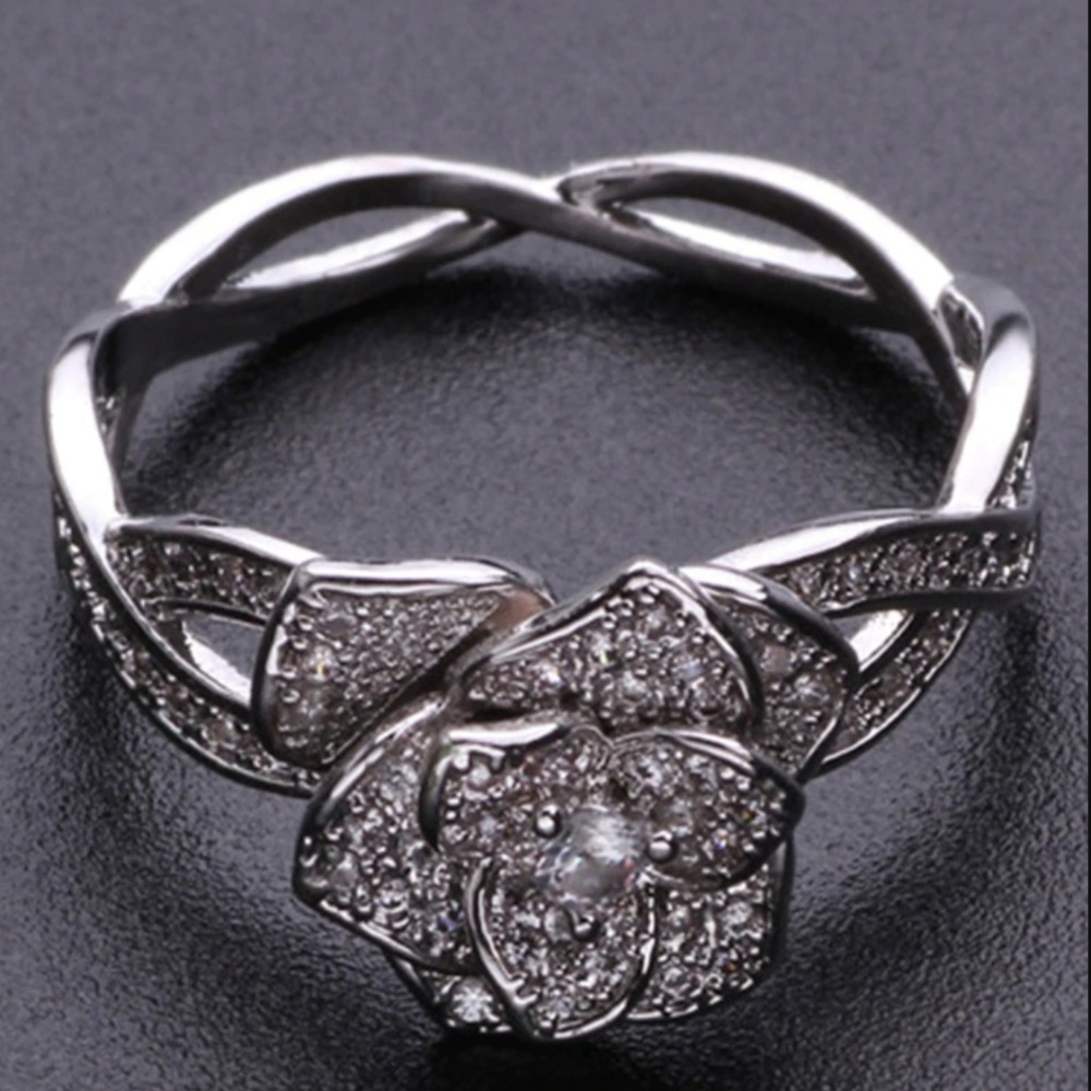 Diamond Crystal Flower Eternity Engagement Ring - Picture 8 of 8
